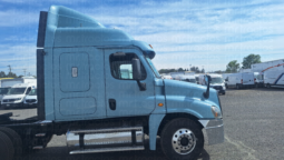 
										Freightliner Cascadia 2018 lleno									