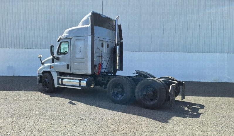 
								Freightliner Cascadia 2017 lleno									