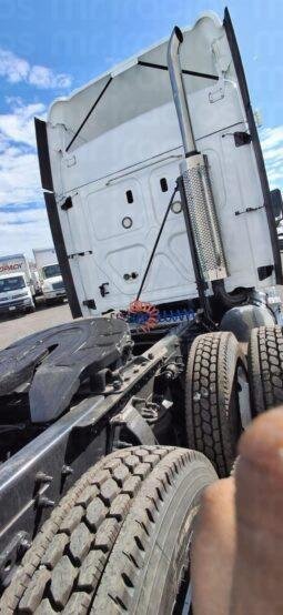 
										Freightliner Cascadia 2018 lleno									