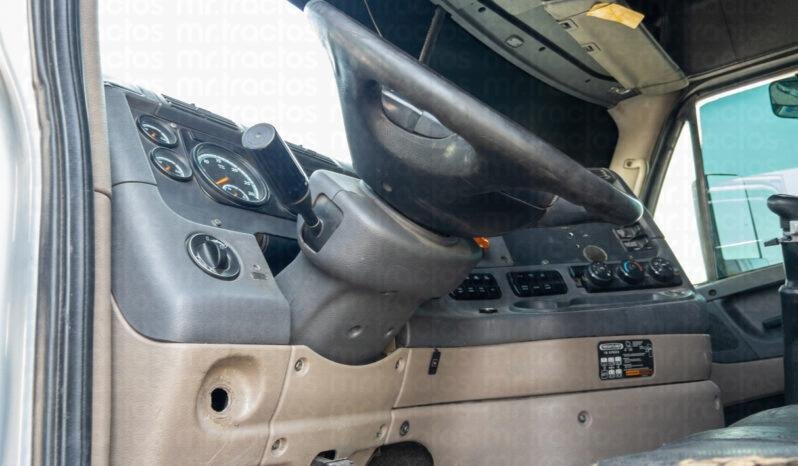 
								Freightliner Cascadia 2015 lleno									