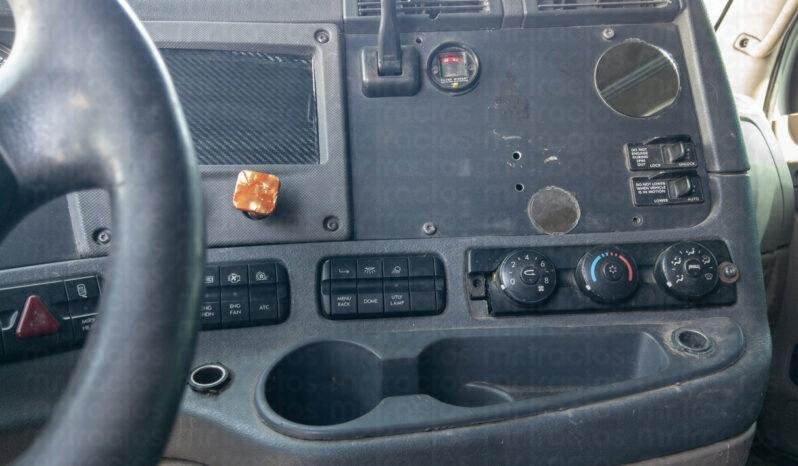 
								Freightliner Cascadia 2015 lleno									
