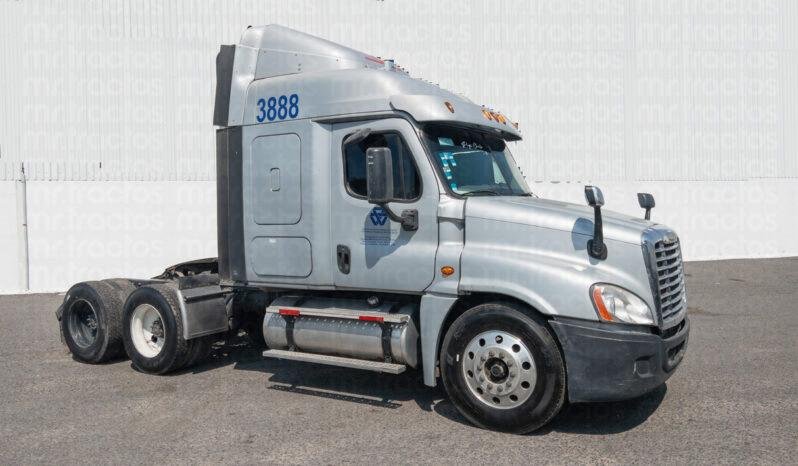 
								Freightliner Cascadia 2015 lleno									