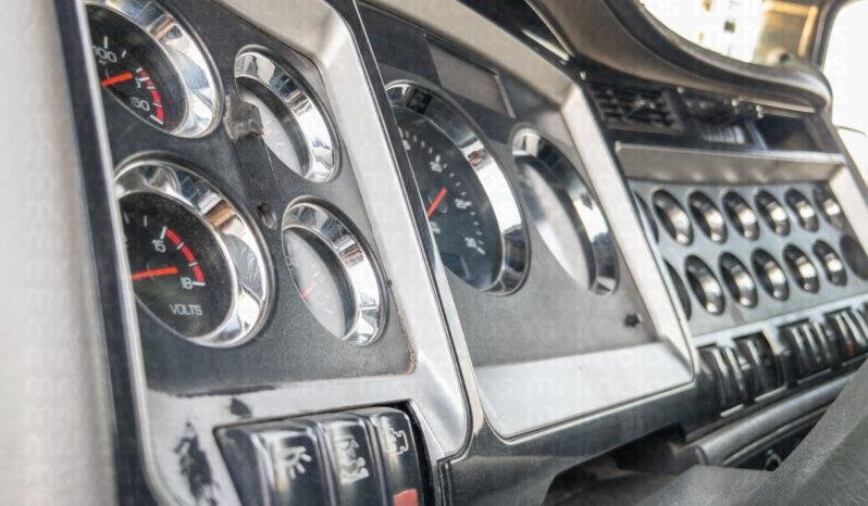 
								Kenworth T660 2014 lleno									
