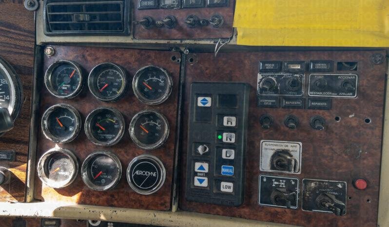 Kenworth T600 2004 lleno