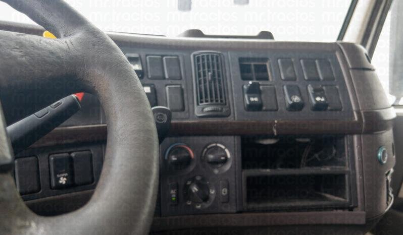 
								Volvo D13 2014 lleno									