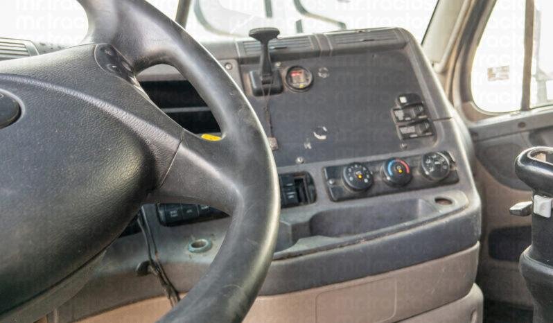 
								Freightliner Cascadia 2015 lleno									