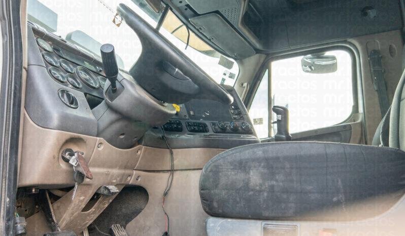
								Freightliner Cascadia 2015 lleno									