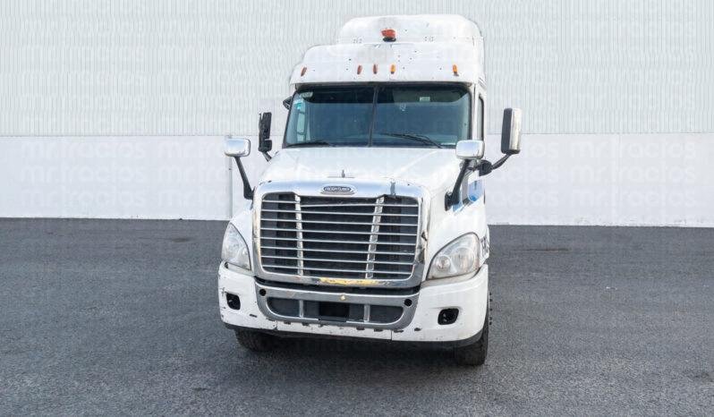 
								Freightliner Cascadia 2015 lleno									
