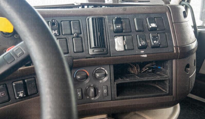
								Volvo D13 2014 lleno									