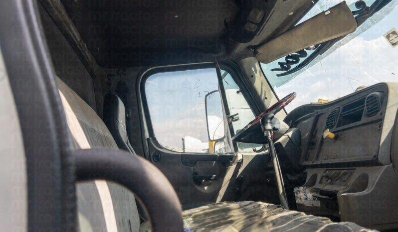 
								Freightliner Torton M2 2013 lleno									