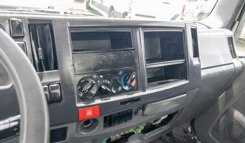 
								Isuzu Elf300 2010 lleno									